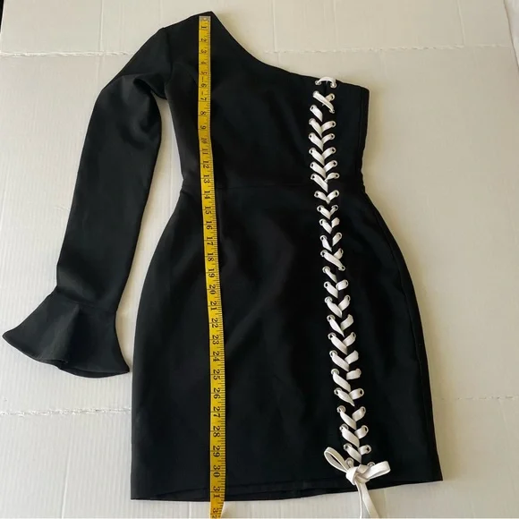 PREM Premonition Elegant Black One-Shoulder Dress with exquisite details - Picture 9 of 14